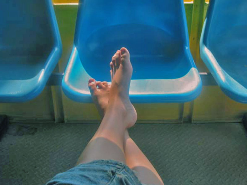 feet